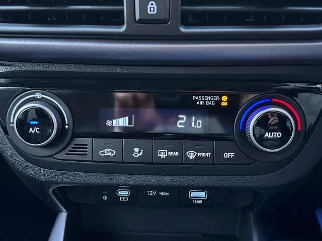 Hyundai i10 1.2 [79] Premium 5dr Auto [Nav]