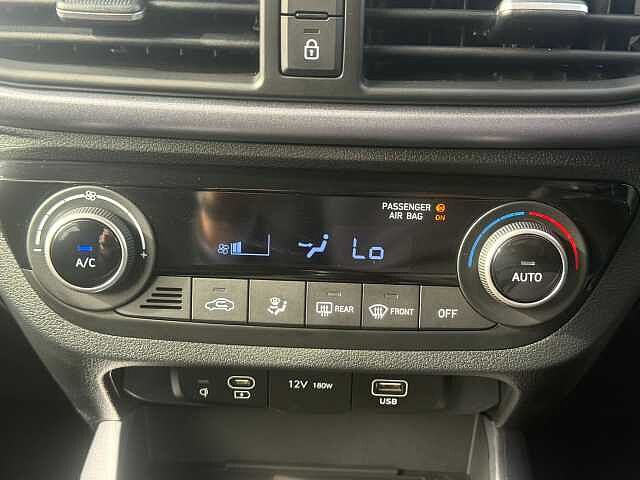 Hyundai i10 1.2 [79] Premium 5dr Auto [Nav]