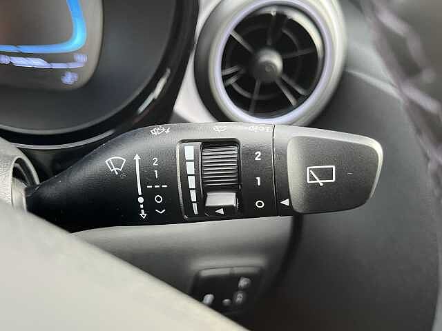 Hyundai i10 1.0 [63] Premium 5dr Auto [Nav]