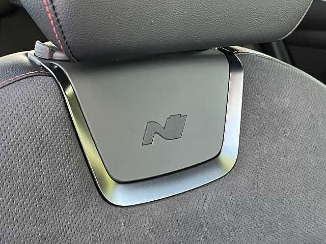 Hyundai TUCSON 1.6T 239 Hybrid N Line 5dr Auto White