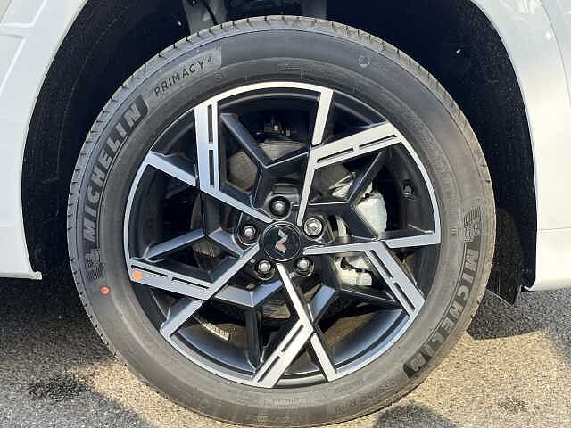 Hyundai TUCSON 1.6T 239 Hybrid N Line 5dr Auto White