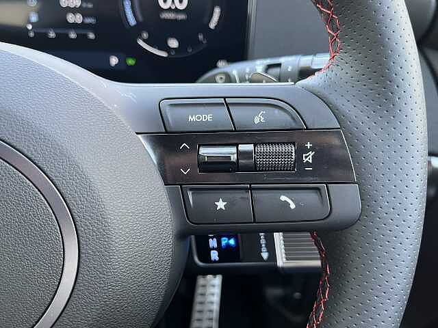 Hyundai TUCSON 1.6T 239 Hybrid N Line 5dr Auto White