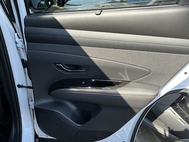 Hyundai TUCSON 1.6T 239 Hybrid N Line 5dr Auto White