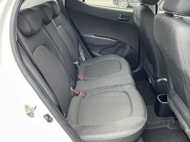 Hyundai i10 1.2 SE 5dr Auto