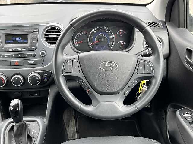 Hyundai i10 1.2 SE 5dr Auto
