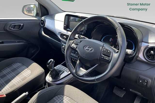Hyundai i10 1.2 [79] Premium 5dr Auto [Nav]