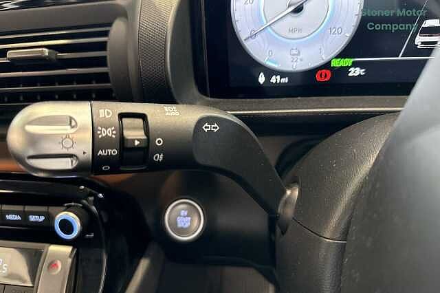 Hyundai INSTER 85kW 02 49kWh 5dr Auto Black