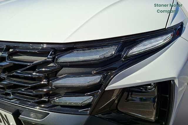 Hyundai TUCSON 1.6T Hybrid N Line 5dr Auto White