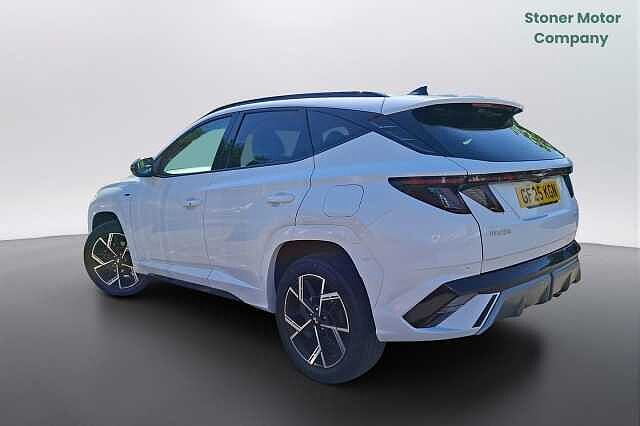 Hyundai TUCSON 1.6T Hybrid N Line 5dr Auto White