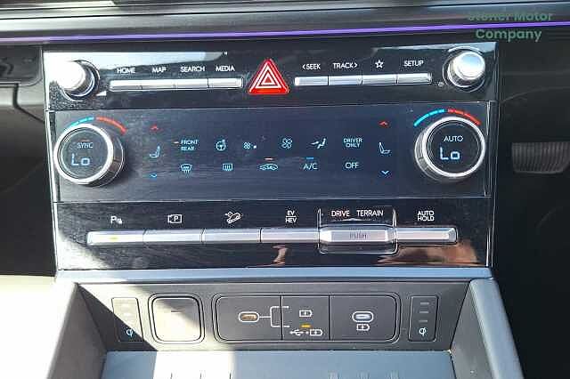 Hyundai SANTA FE 1.6 TGDi PHEV Calligraphy 5dr 4WD Auto [6 Seats]