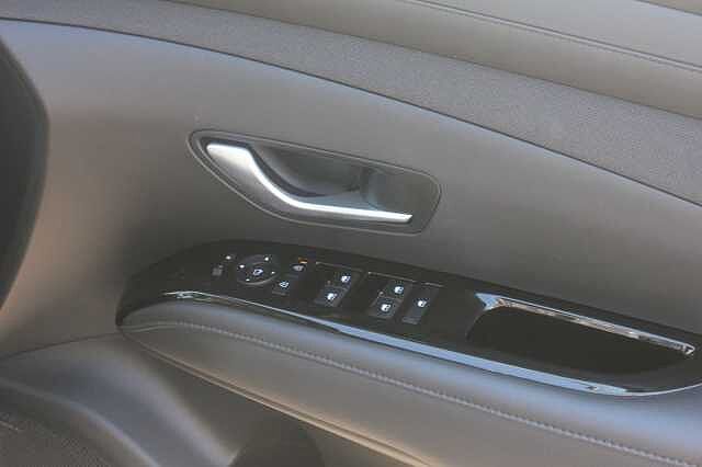 Hyundai TUCSON 1.6T Plug-in Hybrid Premium 5dr 4WD Auto