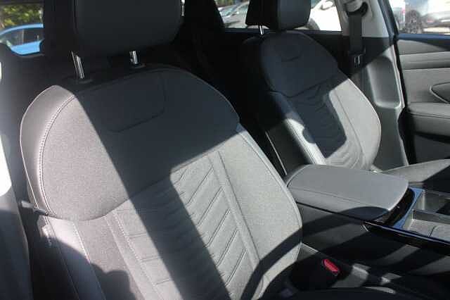 Hyundai TUCSON 1.6T Plug-in Hybrid Premium 5dr 4WD Auto