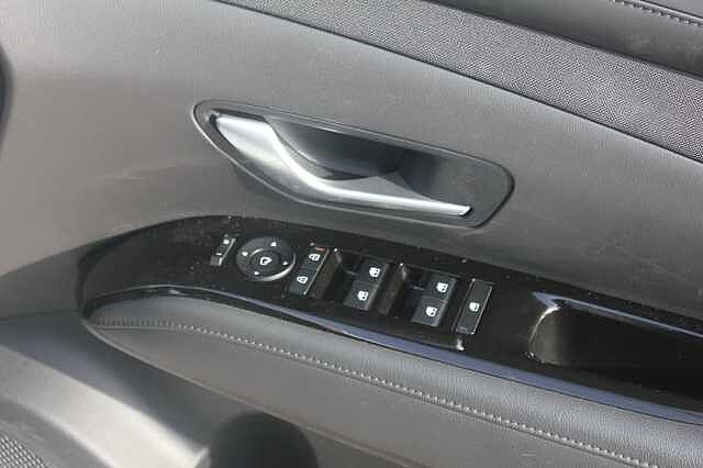 Hyundai TUCSON 1.6T Plug-in Hybrid Ultimate 5dr Auto White