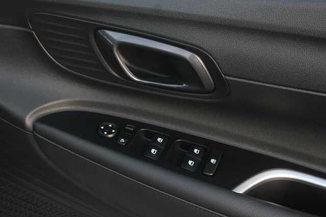 Hyundai i20 1.0T GDi Premium 5dr DCT